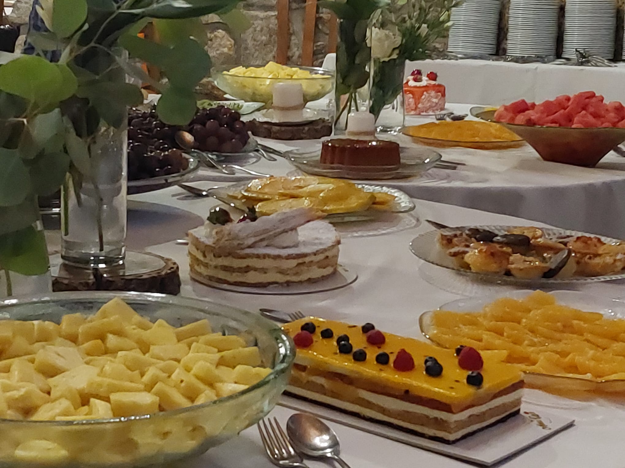 Mesa de sobremesas num evento na Quinta do Coelho